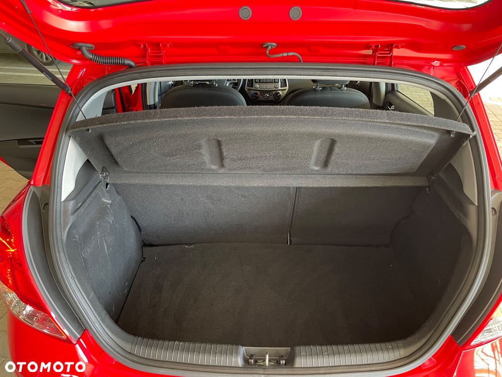 Hyundai i20 1.25 Comfort - 14