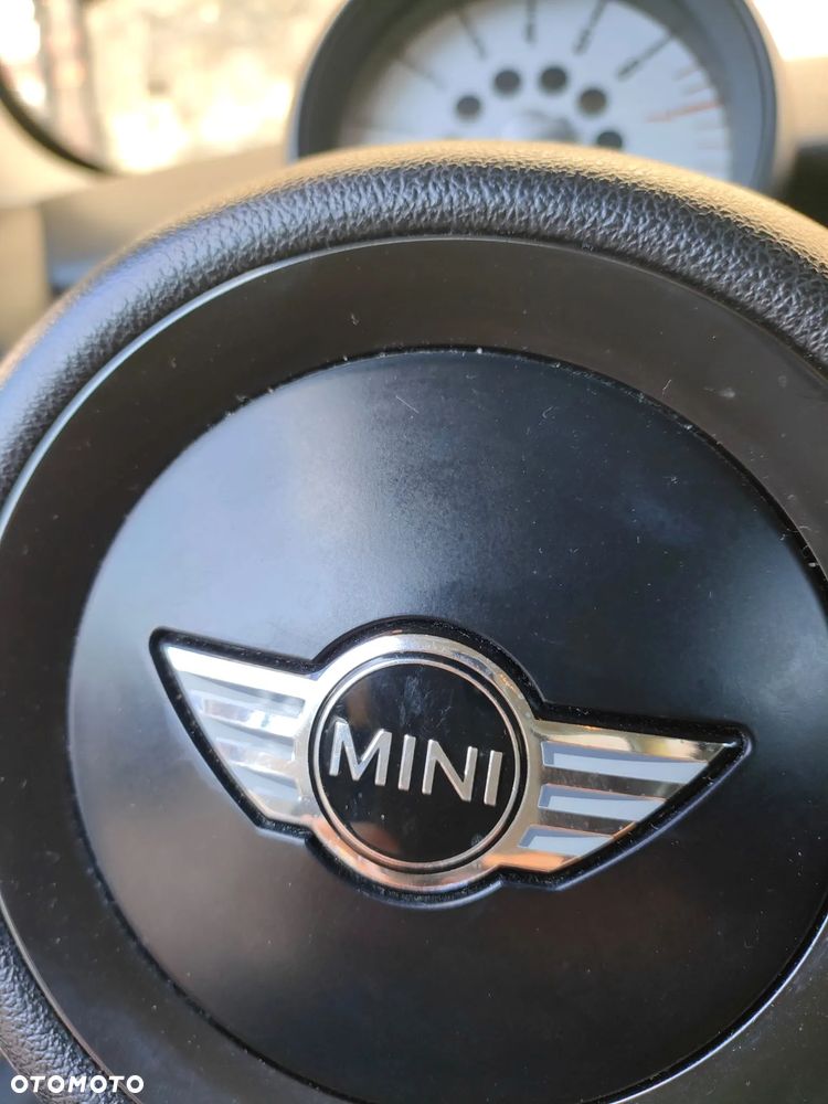 MINI Cooper Standard - 11