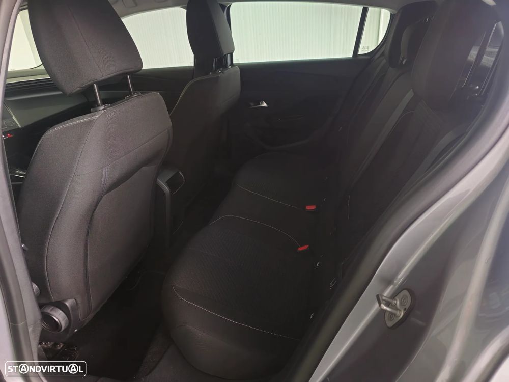 Peugeot 308 180 e-EAT8 GT - 15