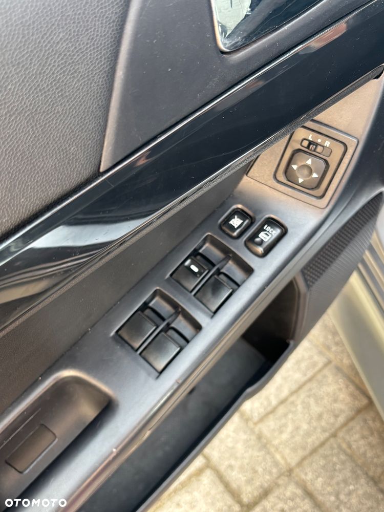 Mitsubishi Lancer 1.8 Intense - 11