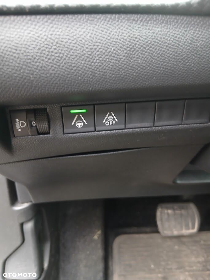 Peugeot 2008 - 9