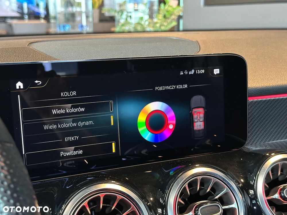 Mercedes-Benz GLB 200 4-Matic AMG Line 8G-DCT - 22