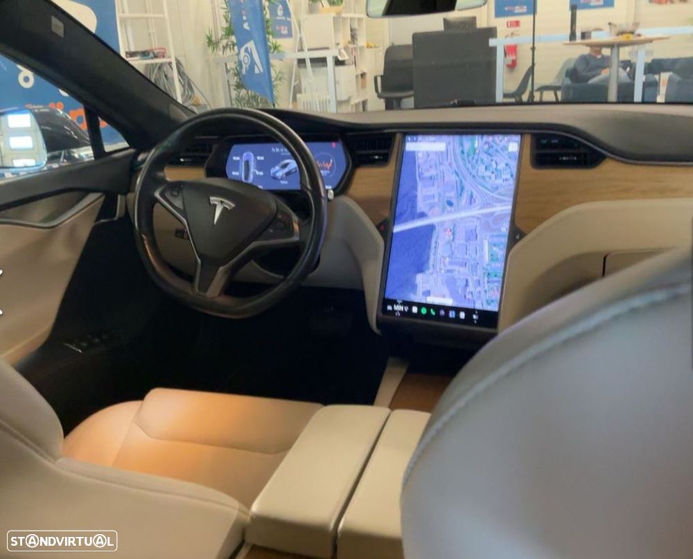 Tesla Model S Long Range - 20