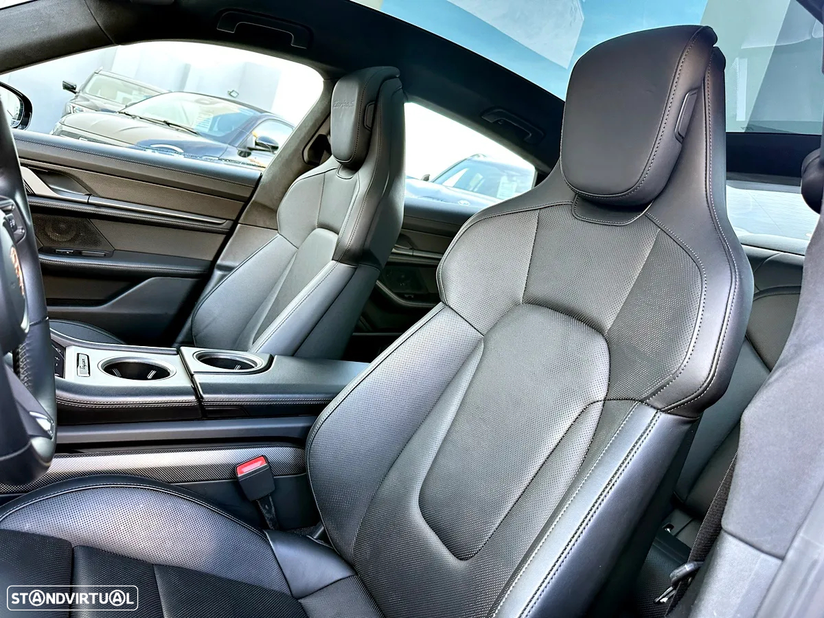 Porsche Taycan Turbo S - 23