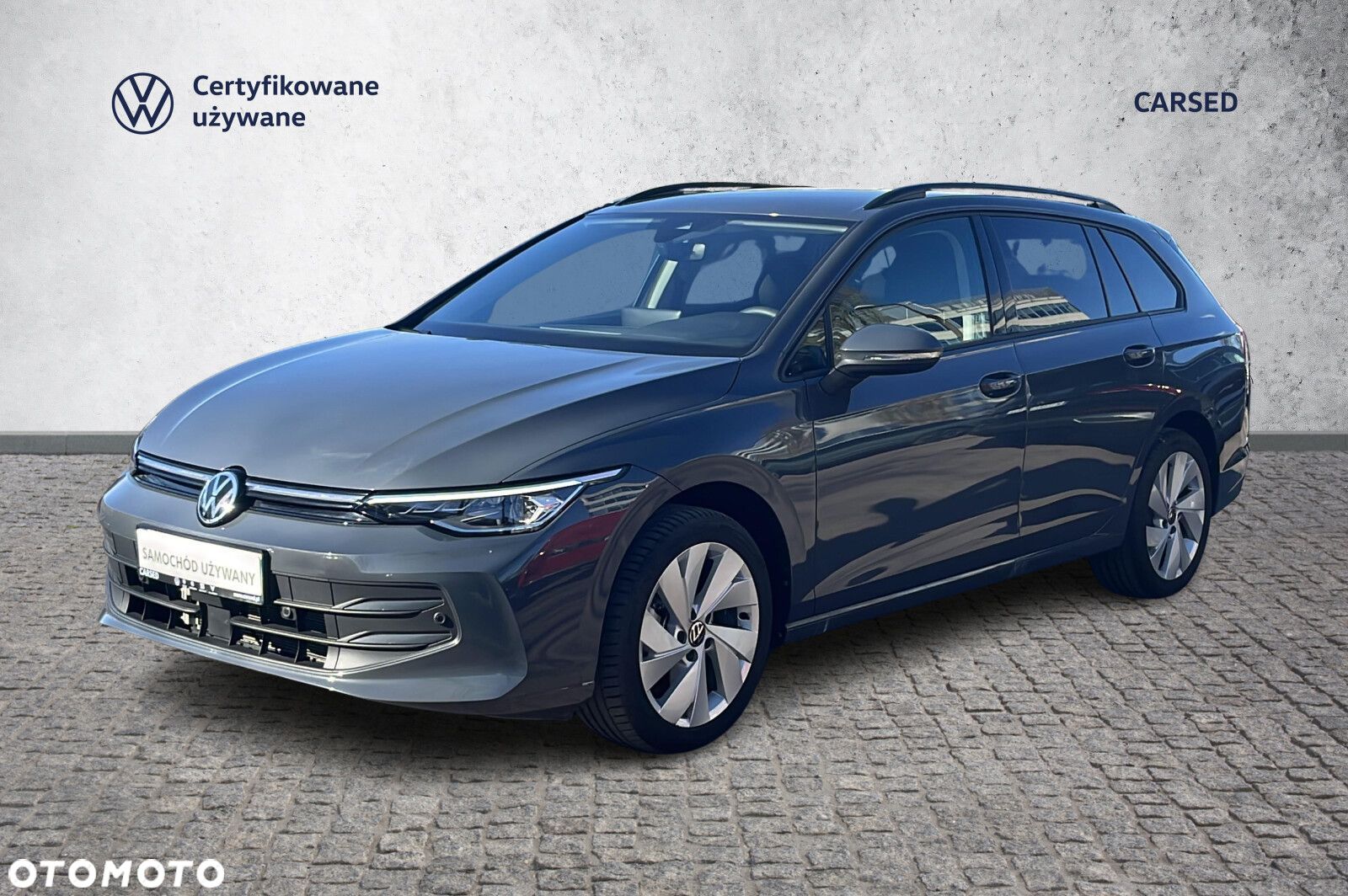 Volkswagen Golf - 1