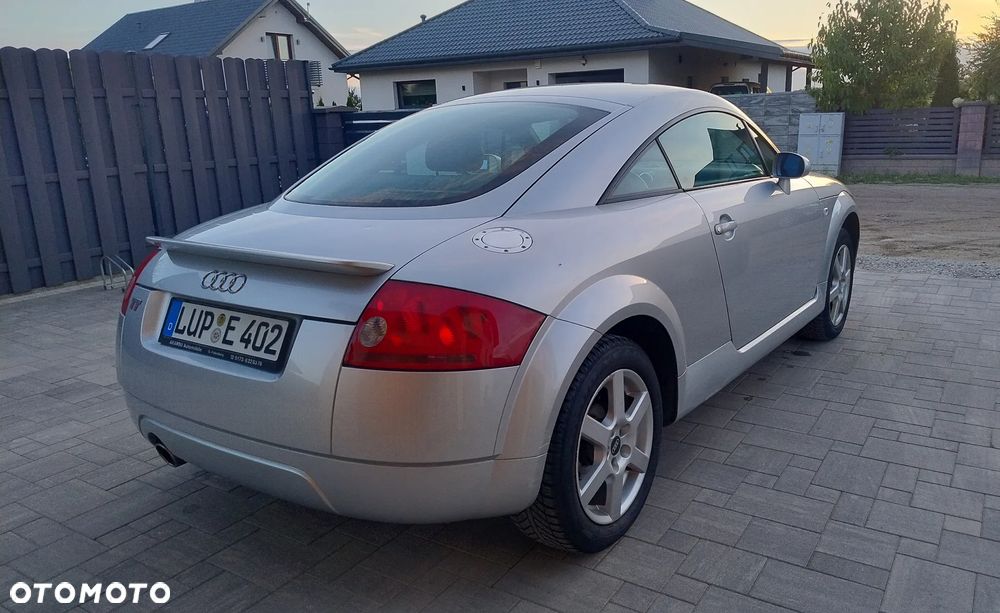 Audi TT Coupé 1.8T - 17