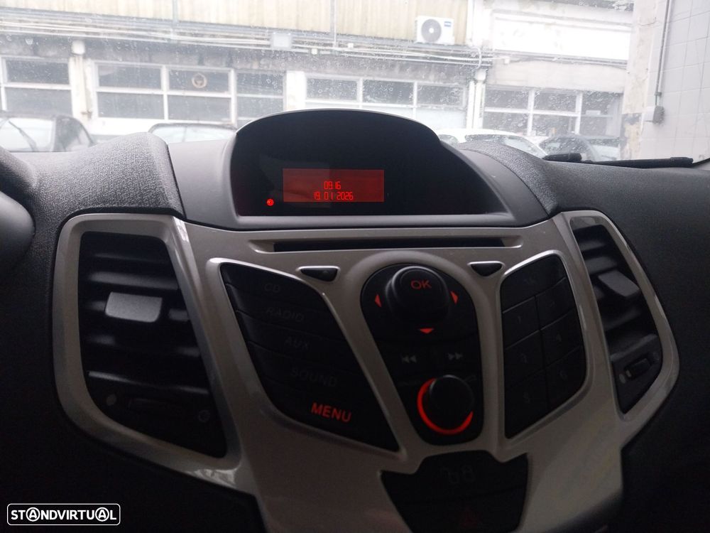 Ford Fiesta 1.4 TDCI Titanium - 7