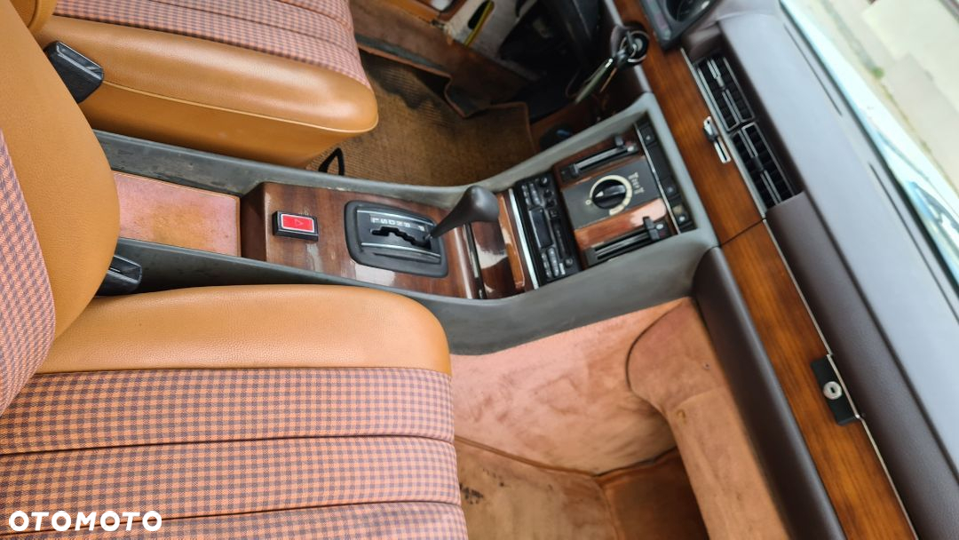 Mercedes-Benz 280 - 11