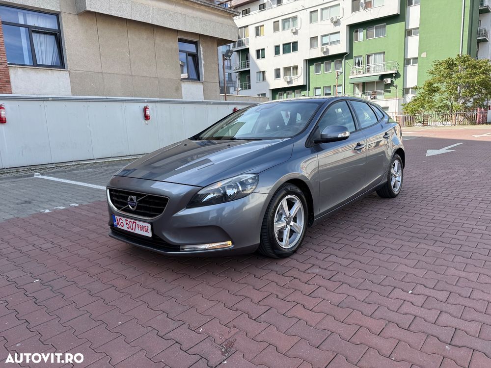 Volvo V40 D2 Powershift Momentum - 4