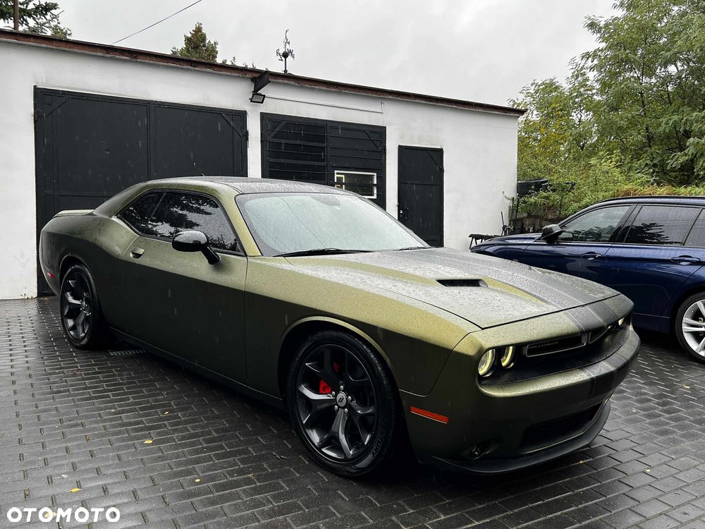 Dodge Challenger - 7