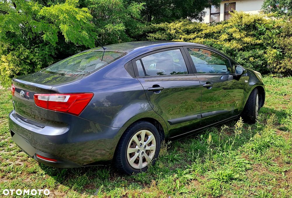 Kia Rio - 2