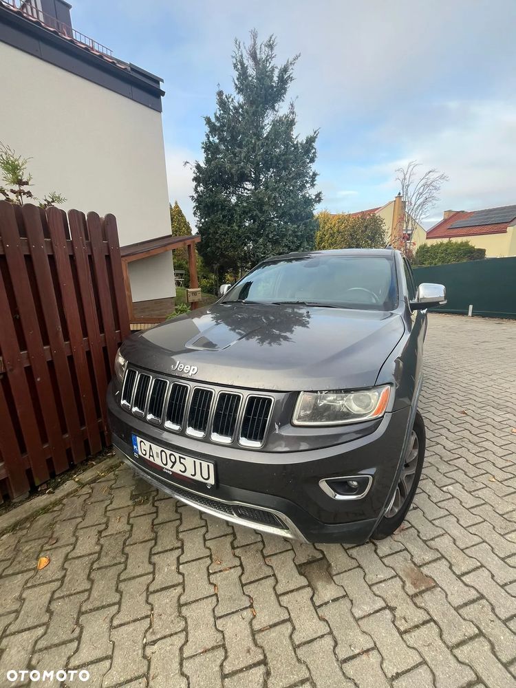 Jeep Grand Cherokee - 12