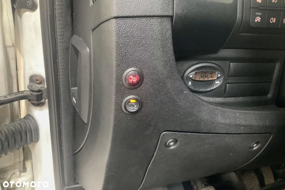 Peugeot BOXER winda 750 kg kontener 4,10-2,10-2,20 - 8