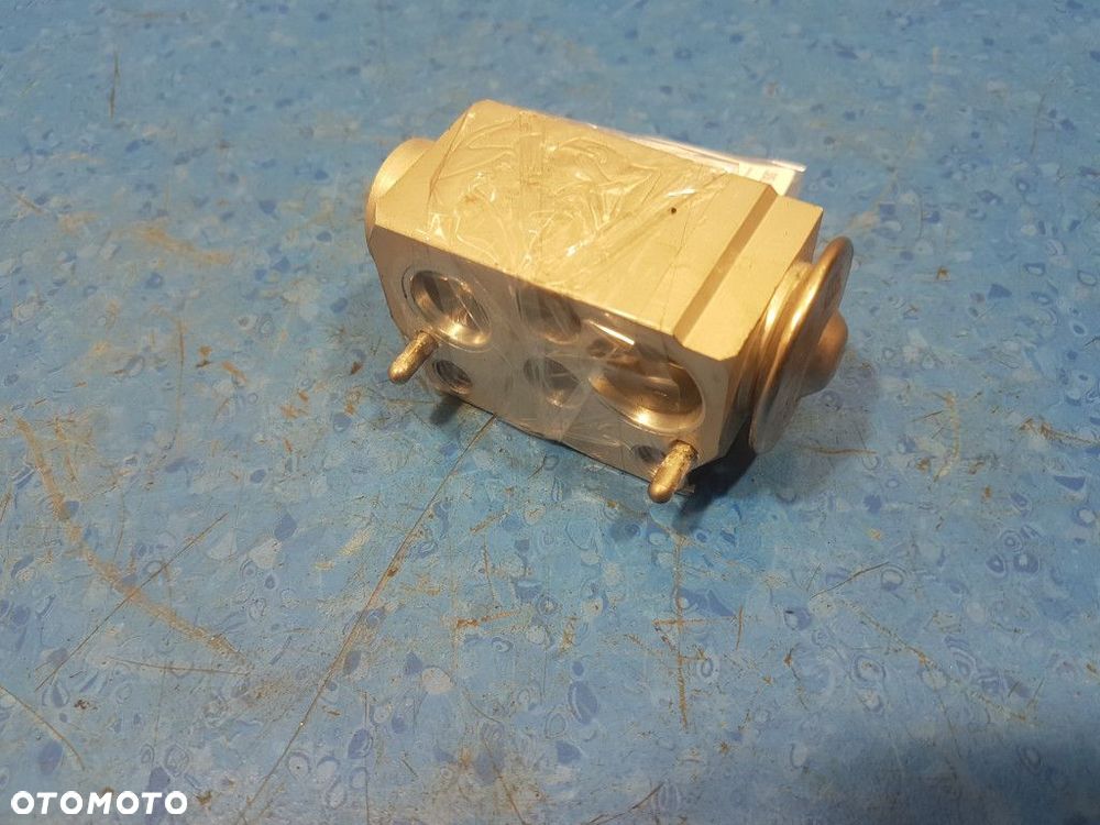 BMW E81 LIFT 2.0 N43 ZAWÓR KLIMATYZACJI 64119182 - 3