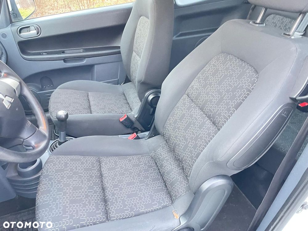 Mitsubishi Colt 1.1 - 5