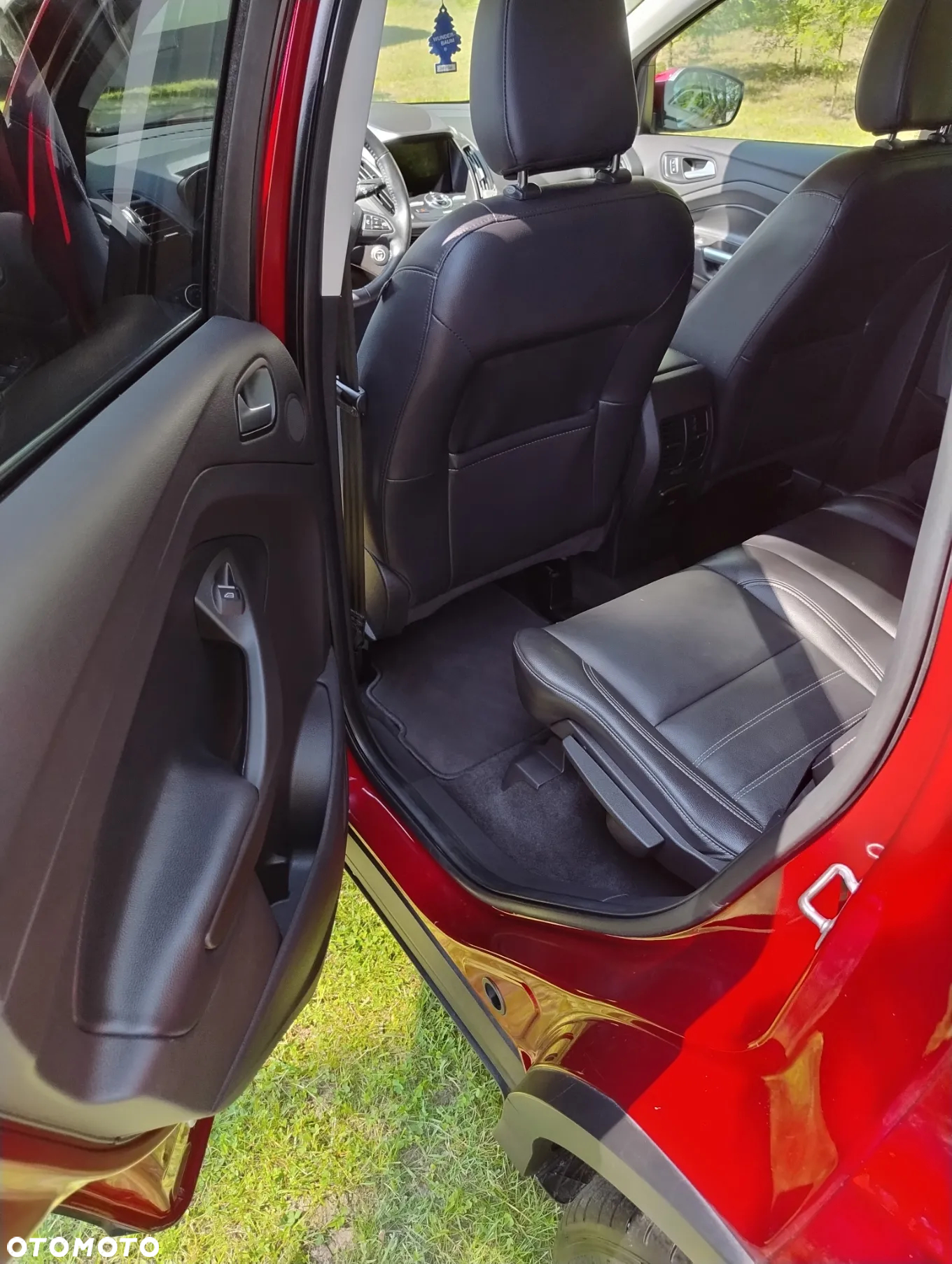 Ford Escape 2.0 EcoBoost AWD Titanium - 9