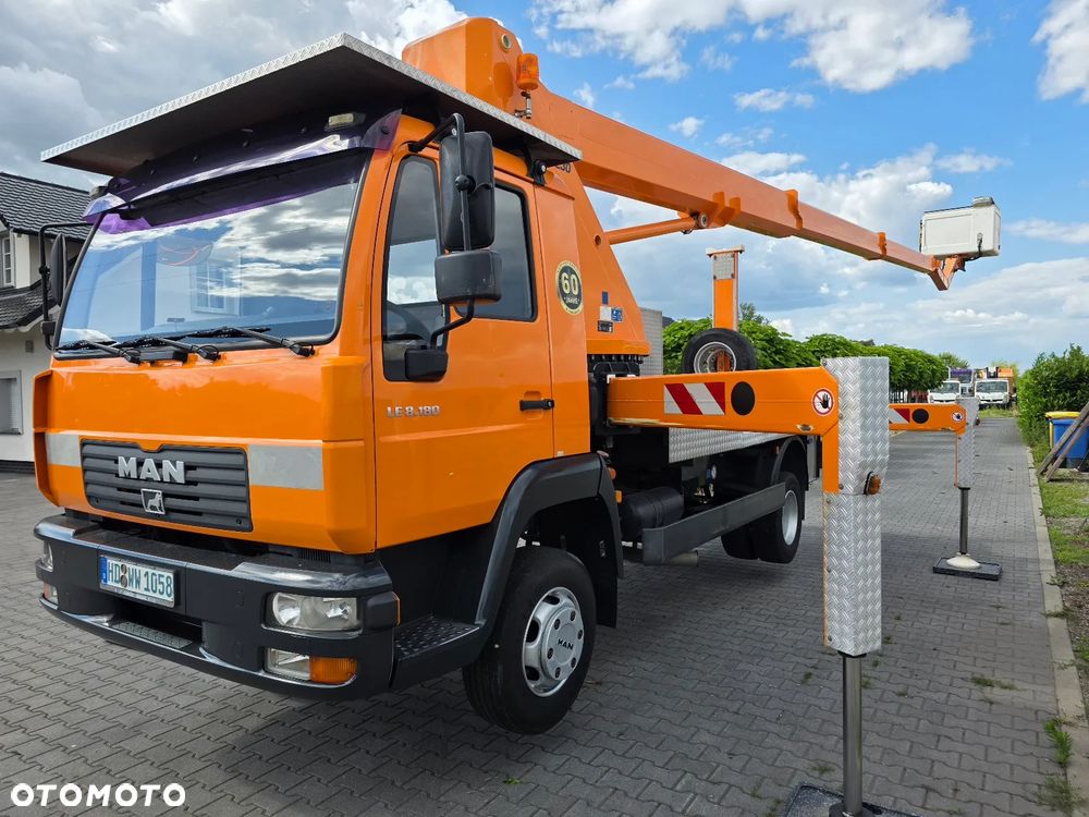 MAN Wumag WT 230 - 16