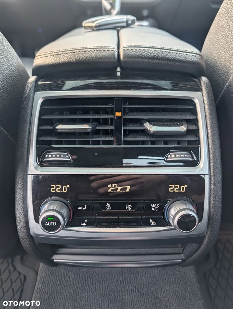 BMW Seria 7 - 18