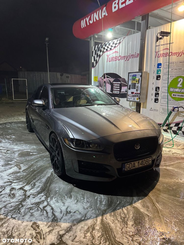 Jaguar XE - 23