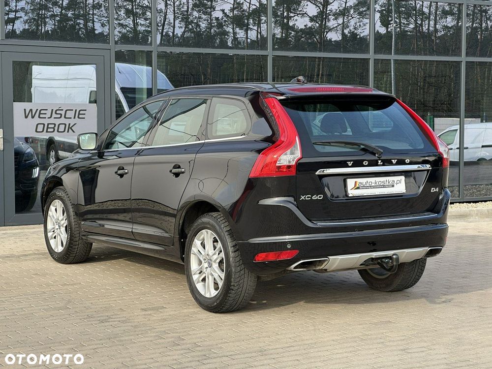 Volvo XC 60 D4 Momentum - 9
