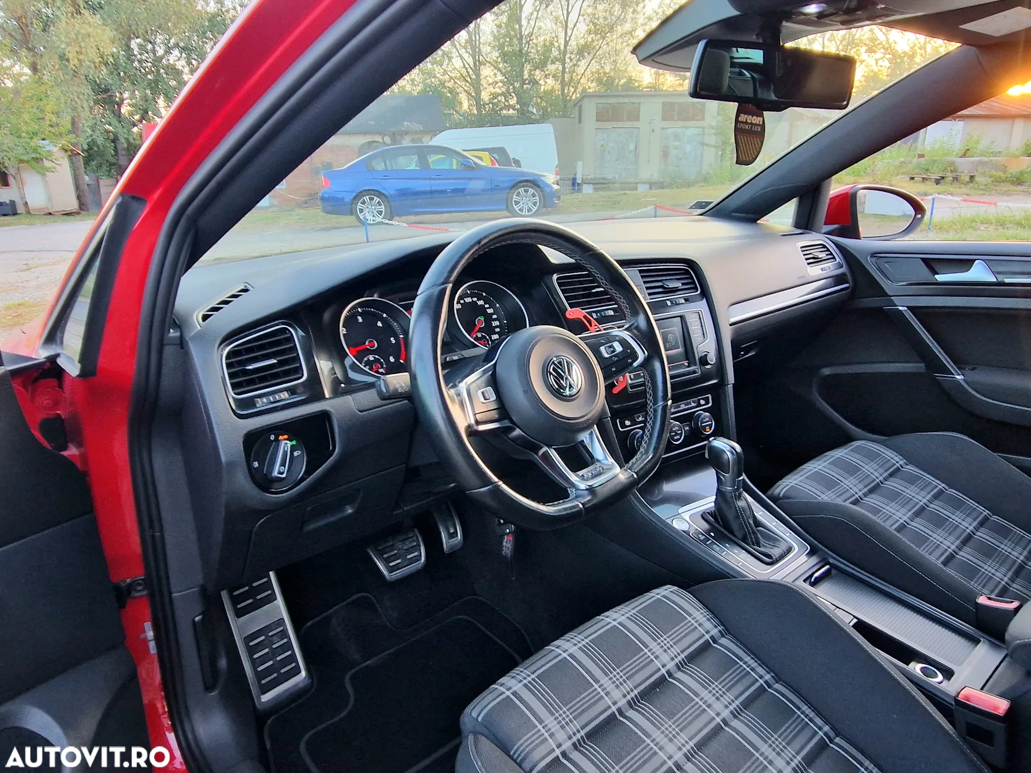 Volkswagen Golf 2.0 TDI DSG GTD - 22
