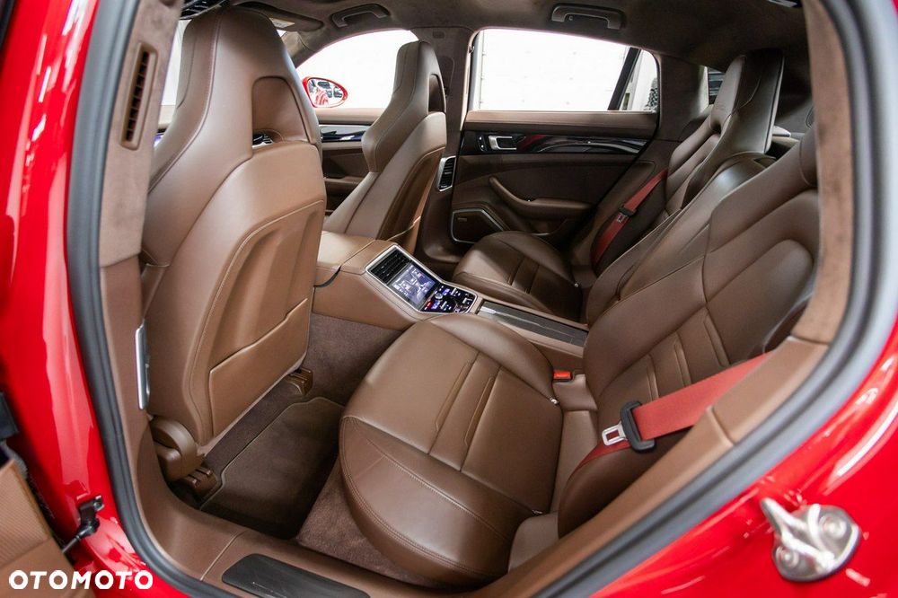 Porsche Panamera Turbo - 28