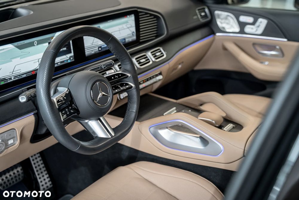 Mercedes-Benz GLS - 23