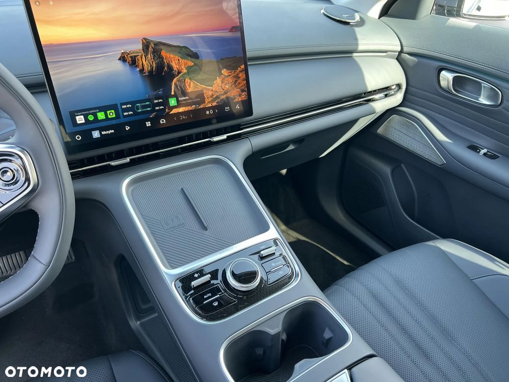 Geely Starray EM-i 1.5 PHEV Max - 13