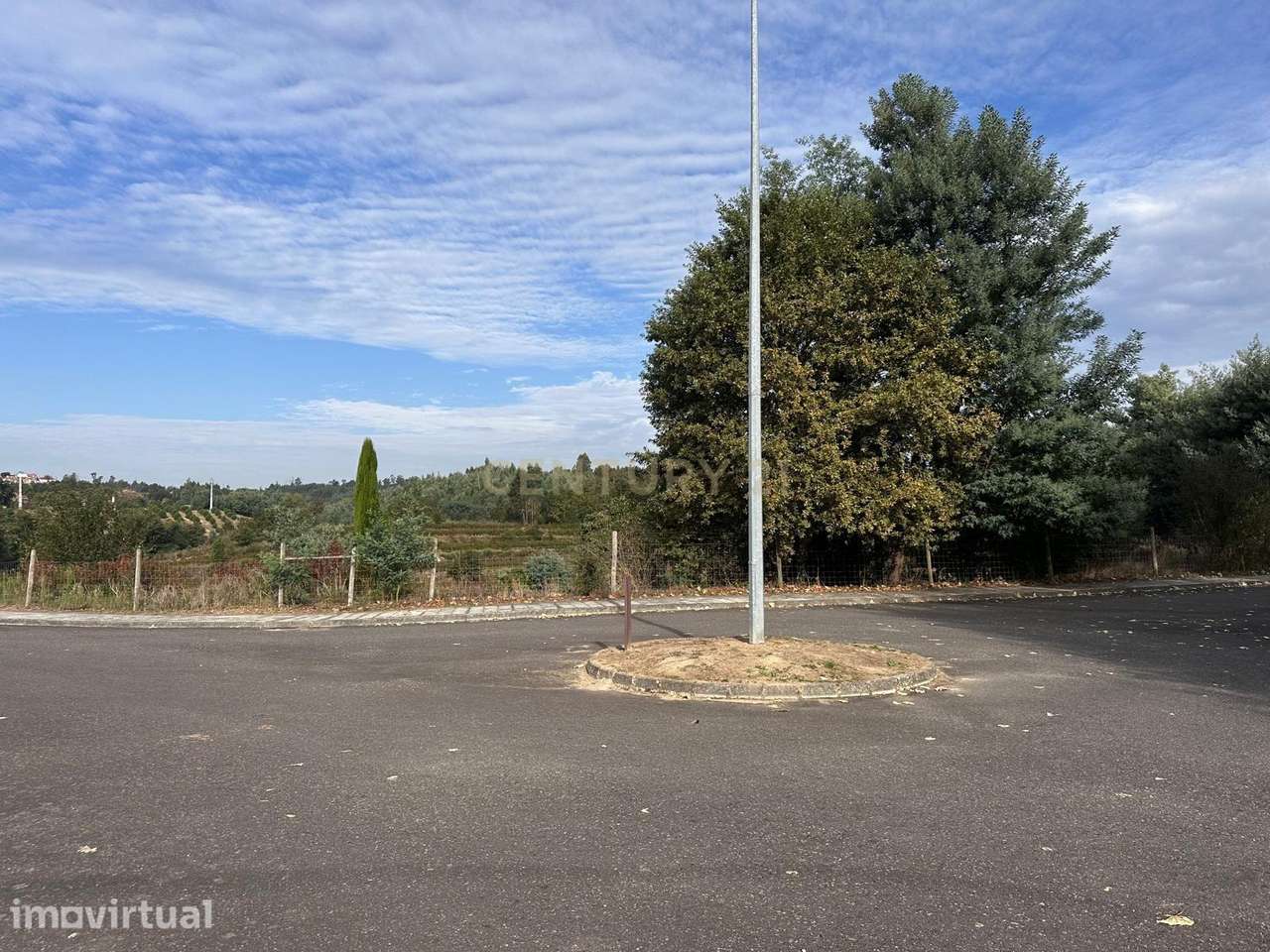 Lote de terreno em Santa Comba Dão com Vista Campestre - Grande imagem: 4/6