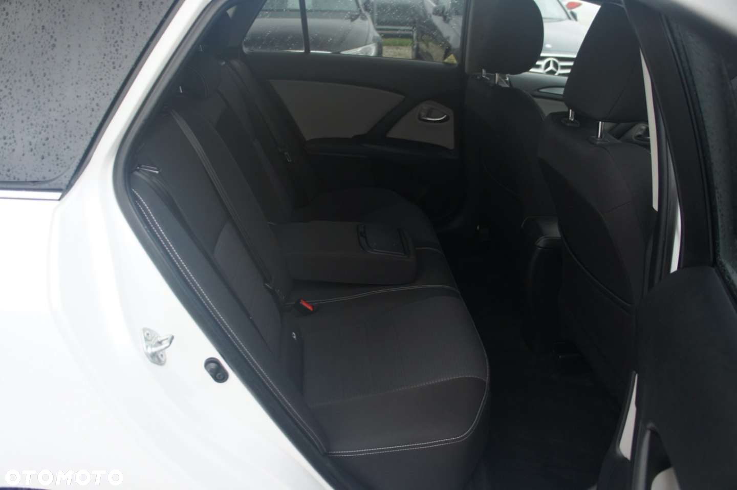 Toyota Avensis - 16