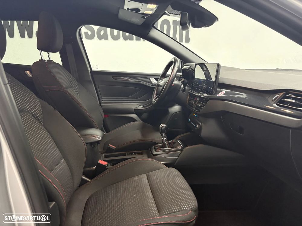Ford Focus SW 1.0 EcoBoost S&S ST-LINE DESIGN - 23