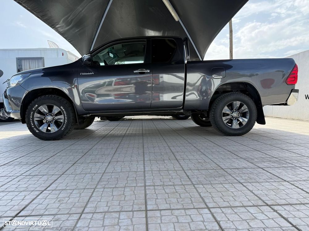 Toyota Hilux - 6