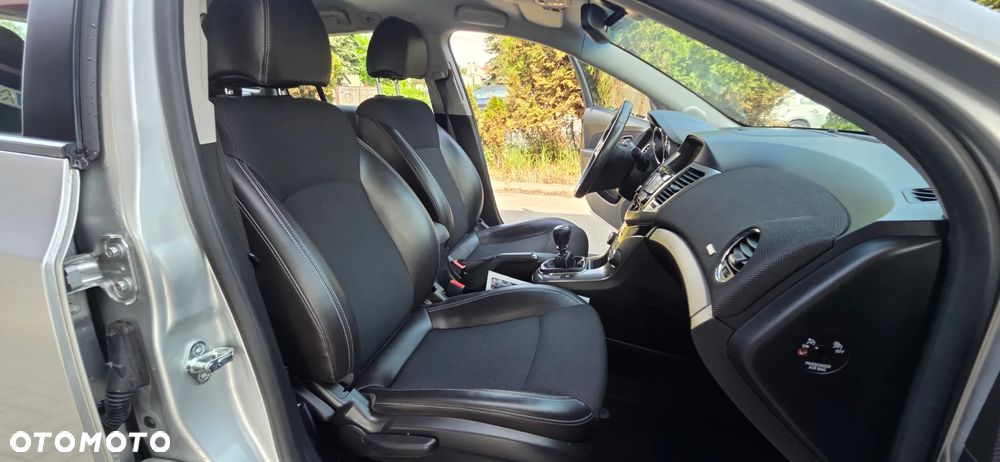 Chevrolet Cruze 1.8 LTZ - 34