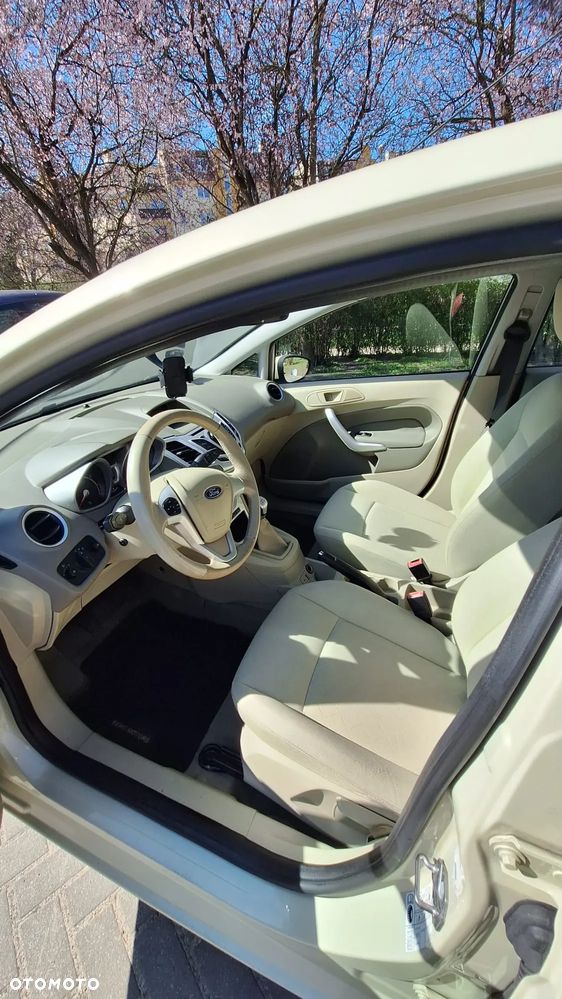 Ford Fiesta 1.4 Ghia EU5 - 10