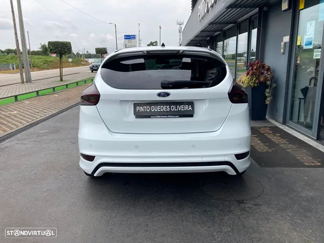 Ford Focus 1.5 TDCi ST-Line - 8