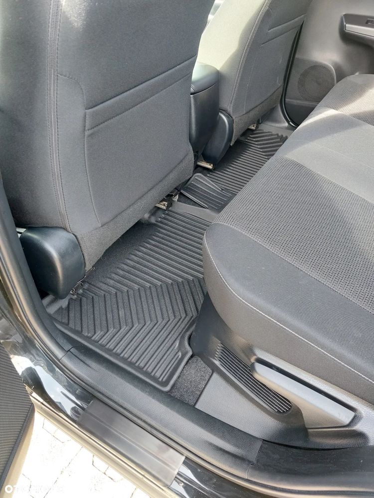 Toyota RAV4 - 26