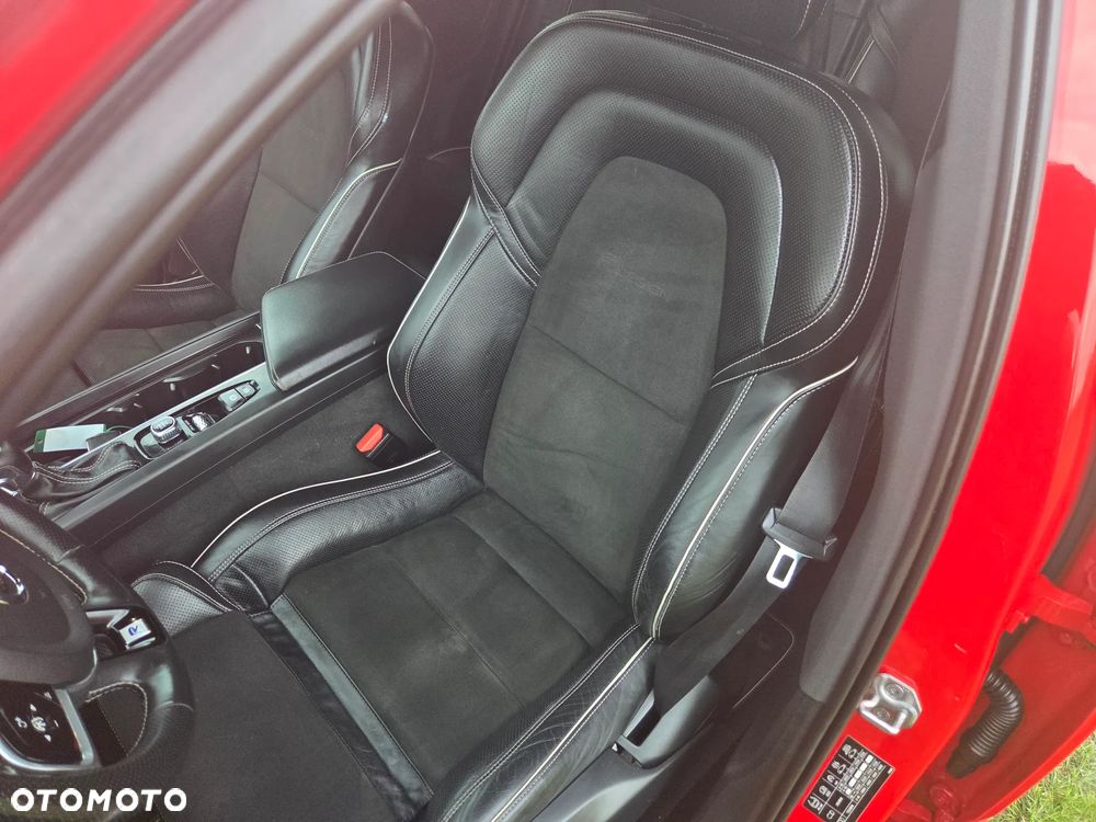 Volvo XC 60 D4 AWD R-Design - 8