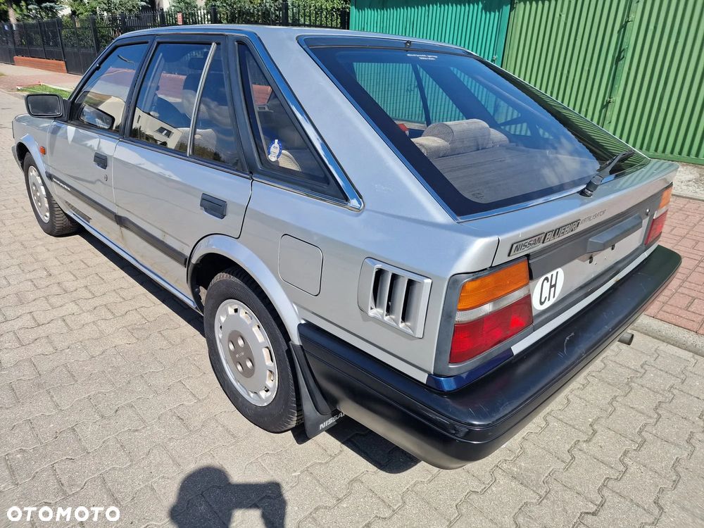 Nissan Bluebird - 4