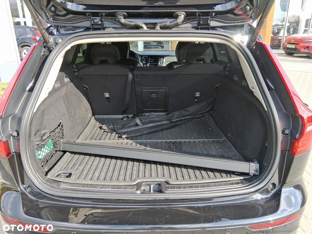 Volvo V60 Cross Country - 28