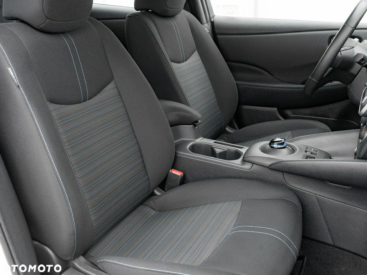 Nissan Leaf - 32