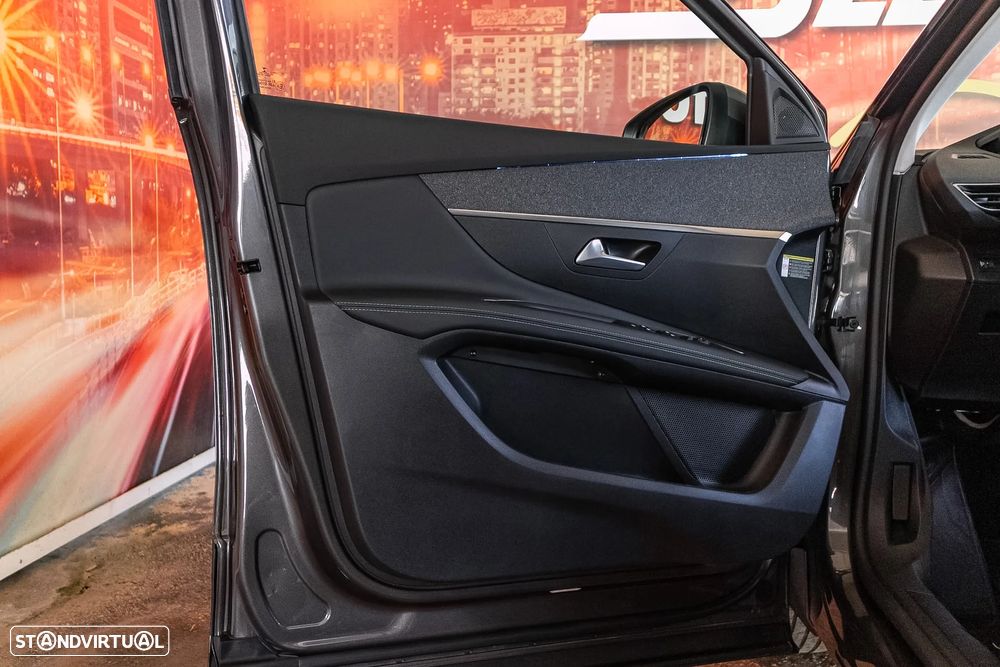 Peugeot 3008 1.6 Hybrid Allure e-EAT8 - 11