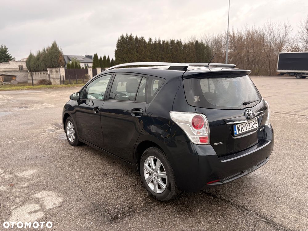 Toyota Verso 1.8 Premium 7os - 3