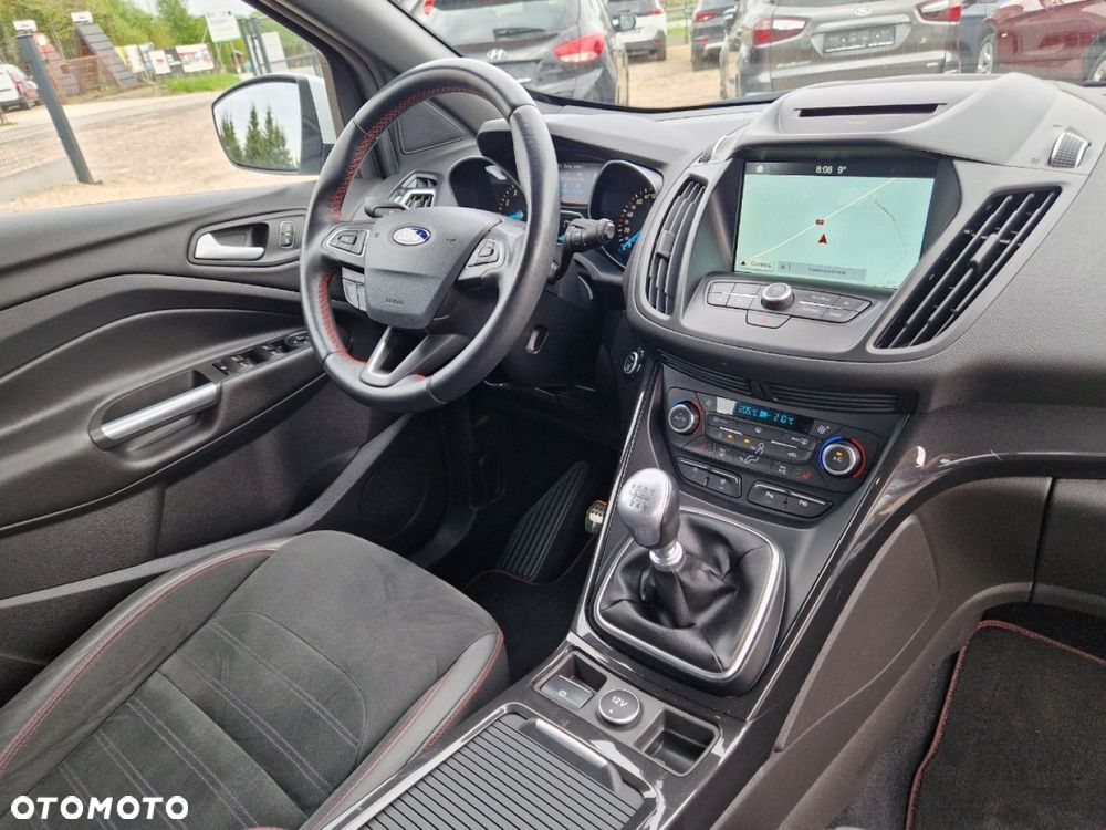 Ford Kuga 1.5 EcoBoost 2x4 ST-Line - 21