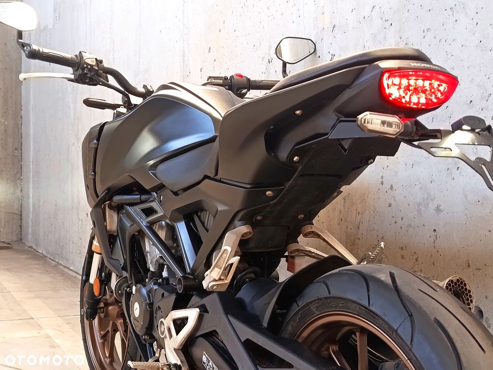 Honda CB - 16