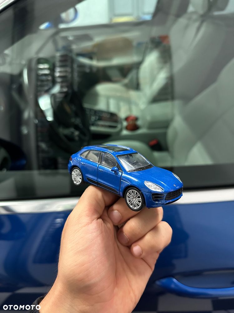 Porsche Macan Standard - 22