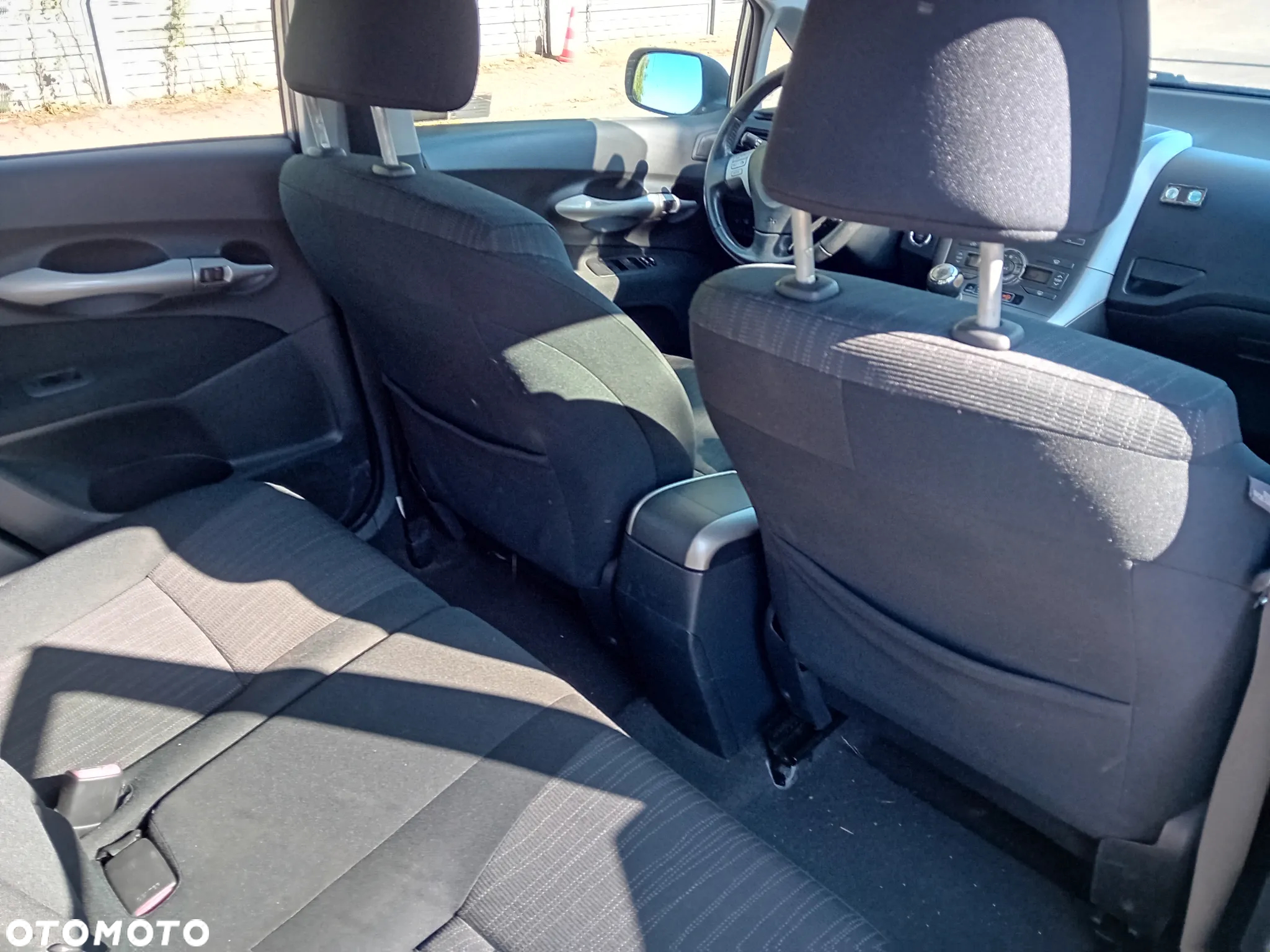 *TOYOTA AURIS* Samochód na części - 10