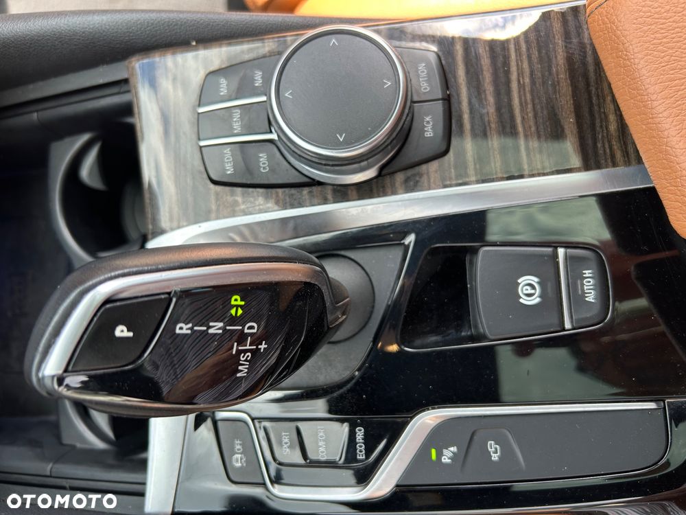 BMW Seria 5 540i xDrive Luxury Line sport - 19