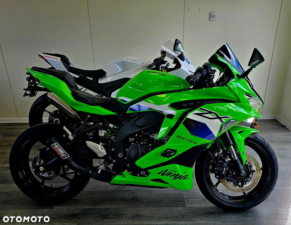 Kawasaki ZX - 18