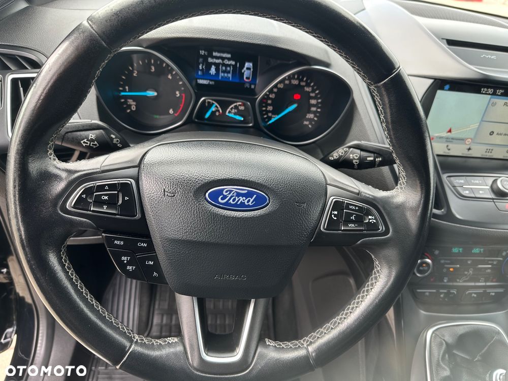 Ford Kuga 2.0 TDCi AWD ST-Line - 14