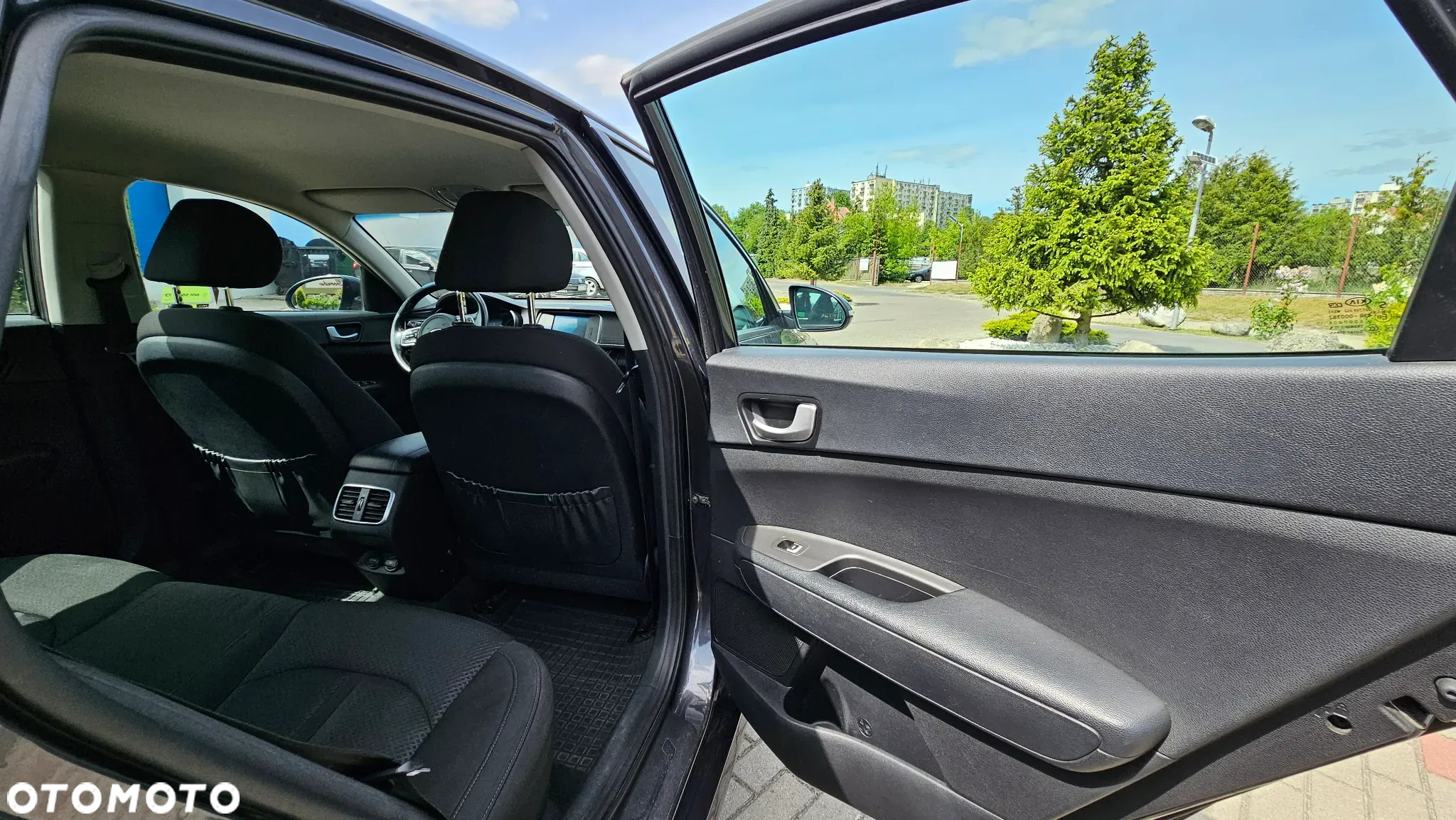 Kia Optima - 31